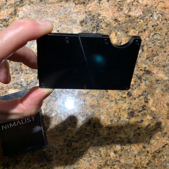 Titanium wallet - Picture 2 of 4